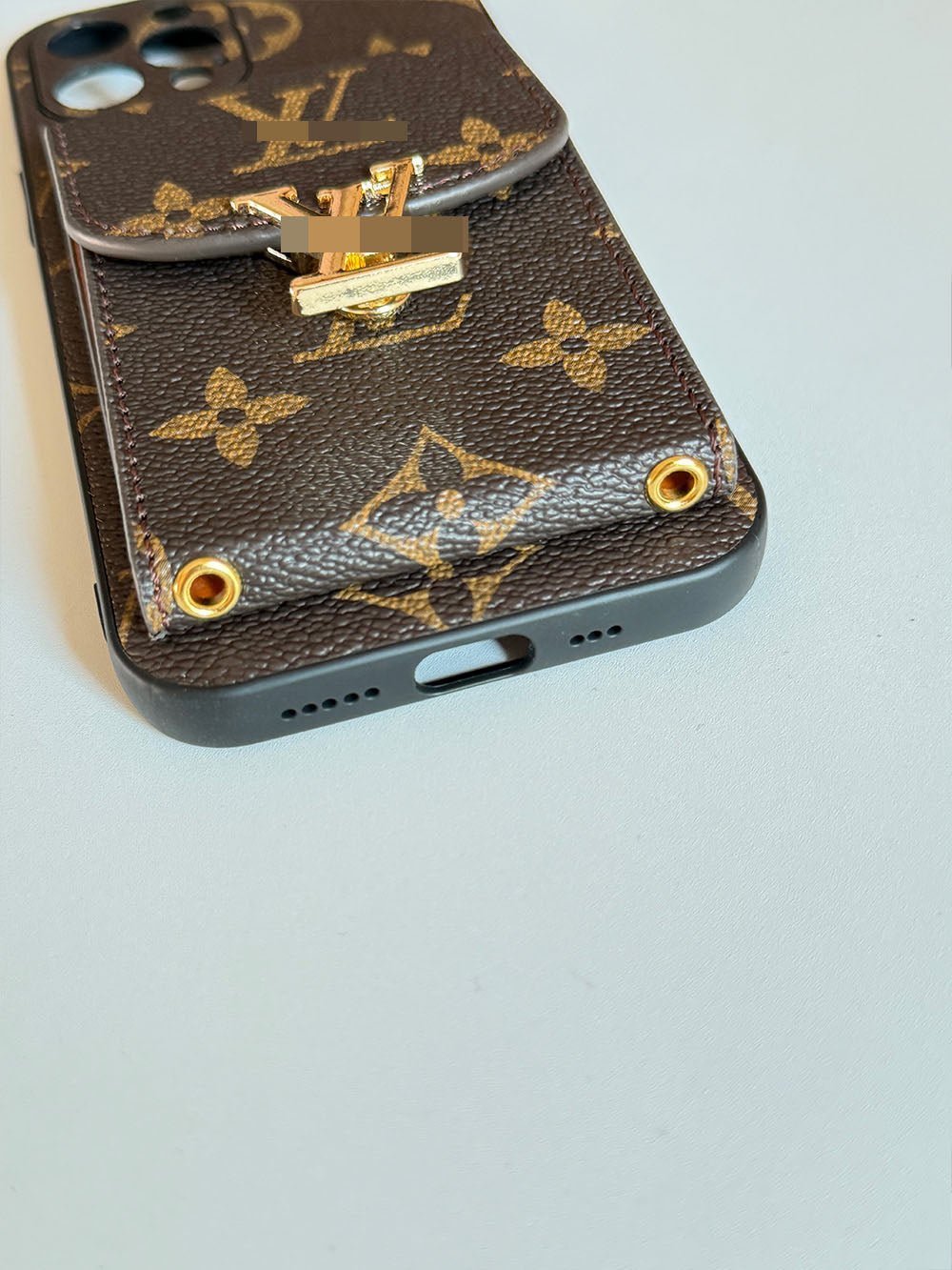 Brown iPhone case 2002 | Accordion card holder (subject to the video) - The Luxe Case