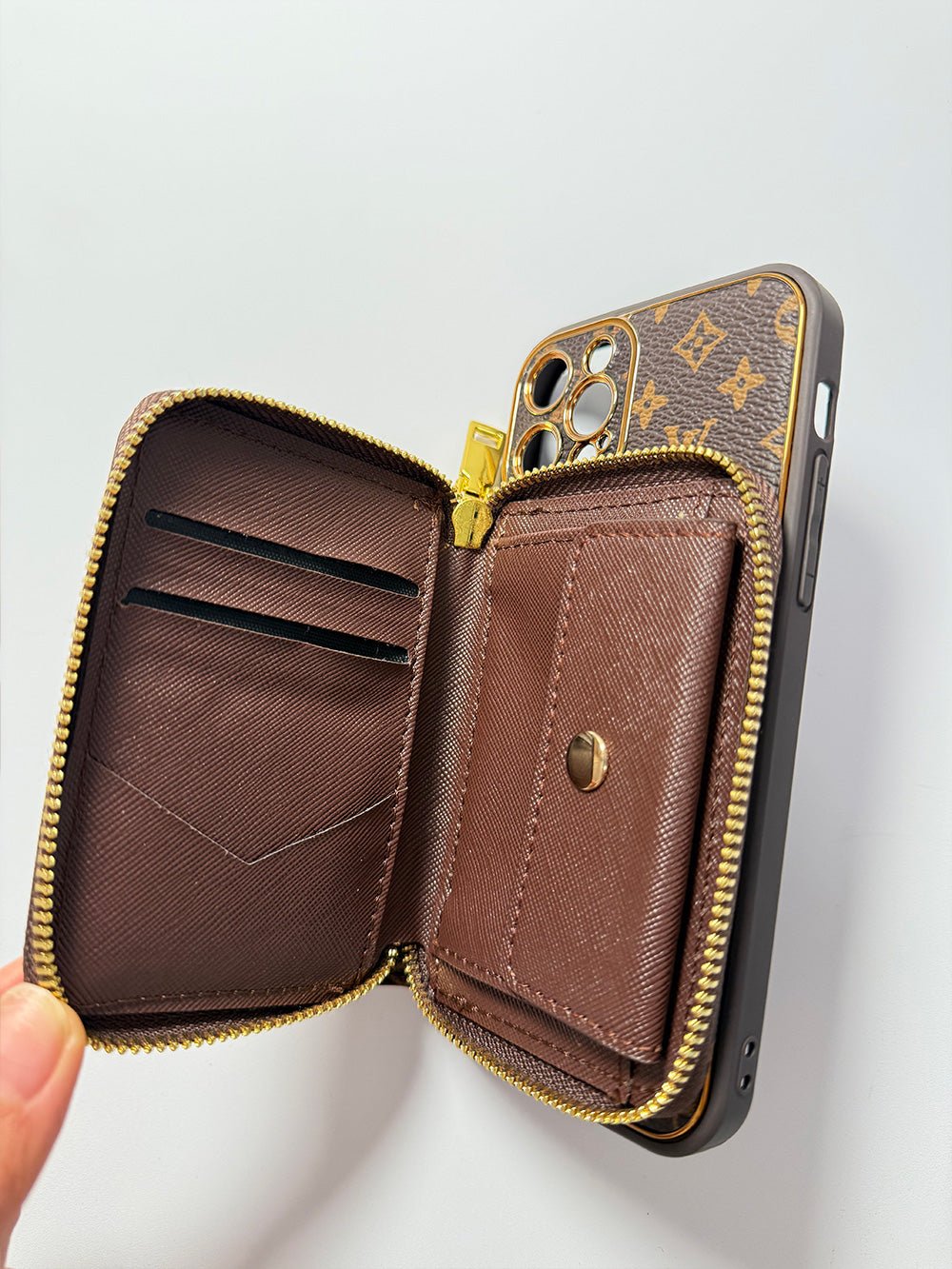 Brown iPhone case 2004 small | Accordion card holder (subject to the video) - The Luxe Case