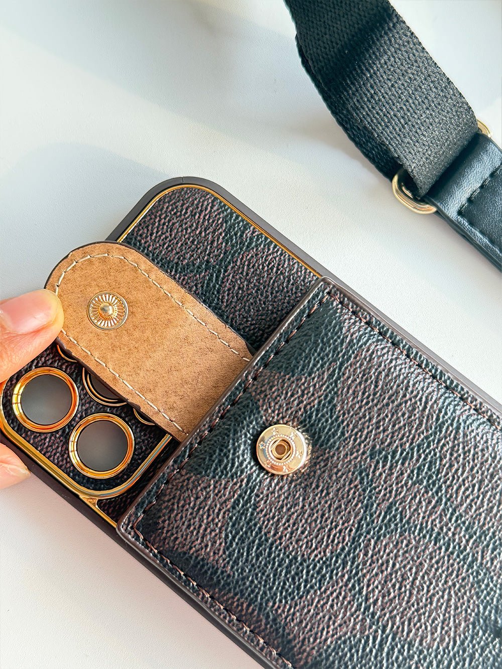 C series Phone case 1003 | Accordion card holder (subject to the video) - The Luxe Case
