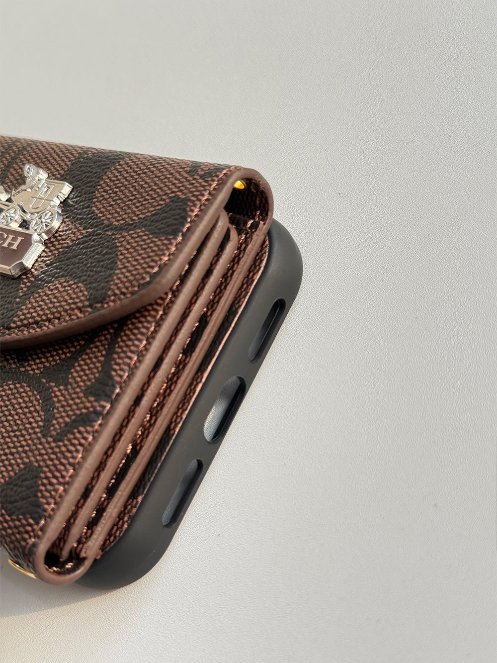 C series Phone case 1004 | Accordion card holder (subject to the video) - The Luxe Case