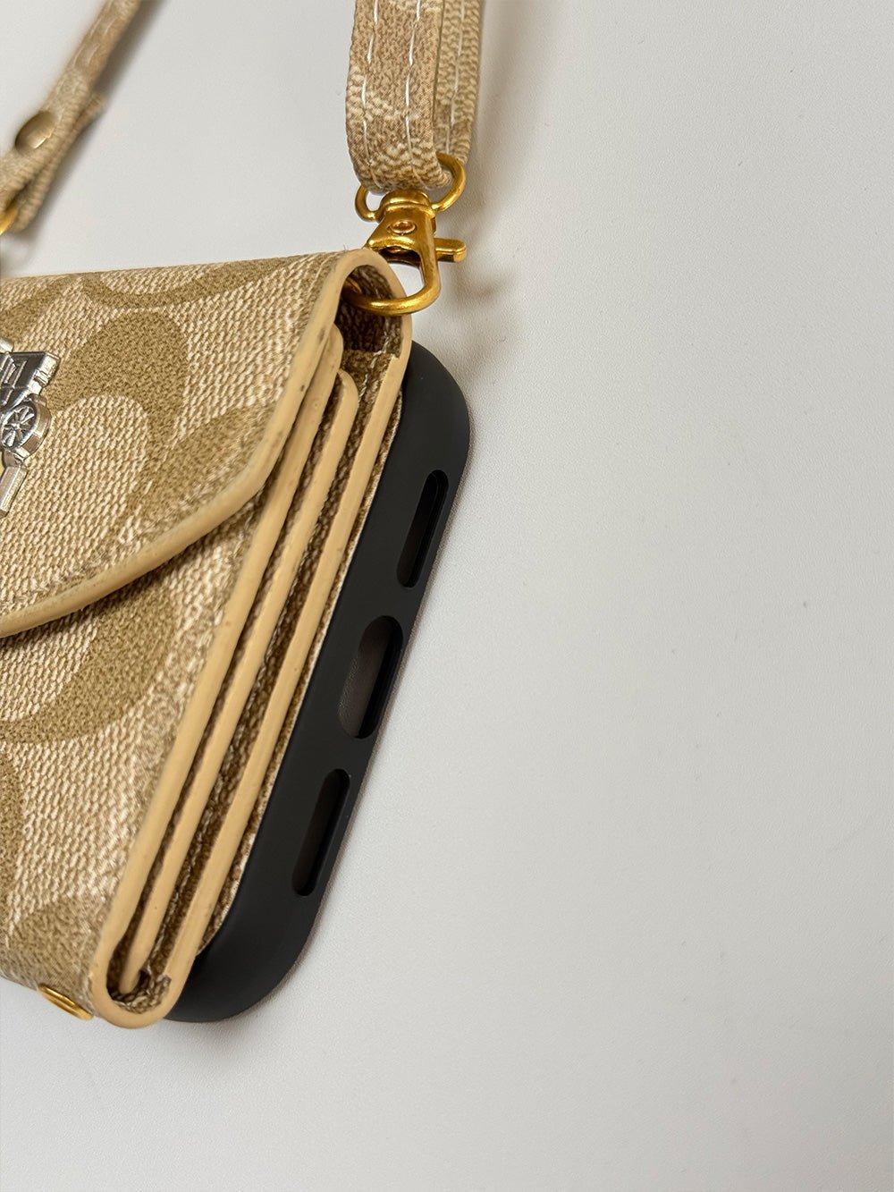 C series Phone case 1004 | Accordion card holder (subject to the video) - The Luxe Case
