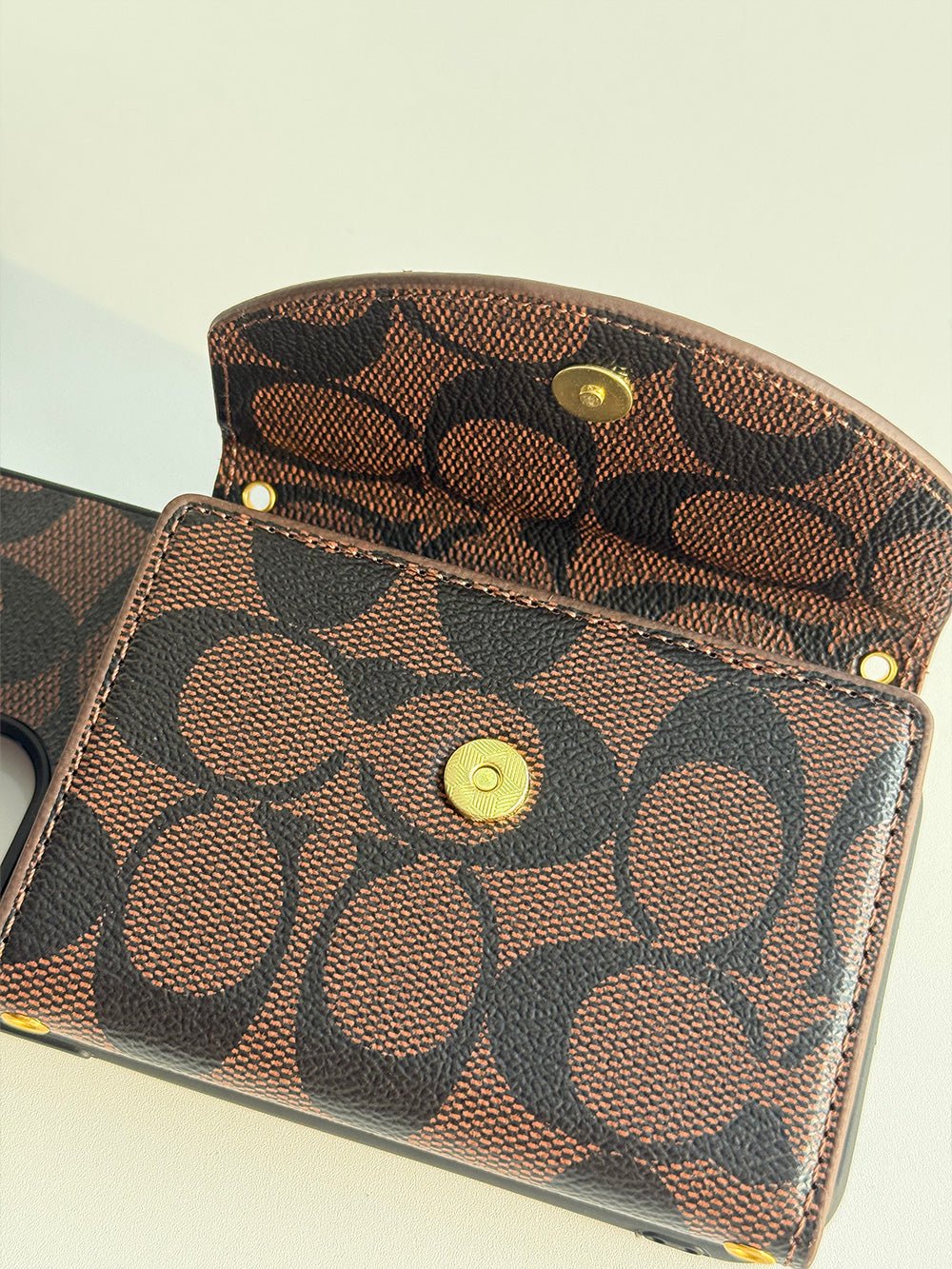 C series Phone case 1004 Brown | Accordion card holder (subject to the video) - The Luxe Case