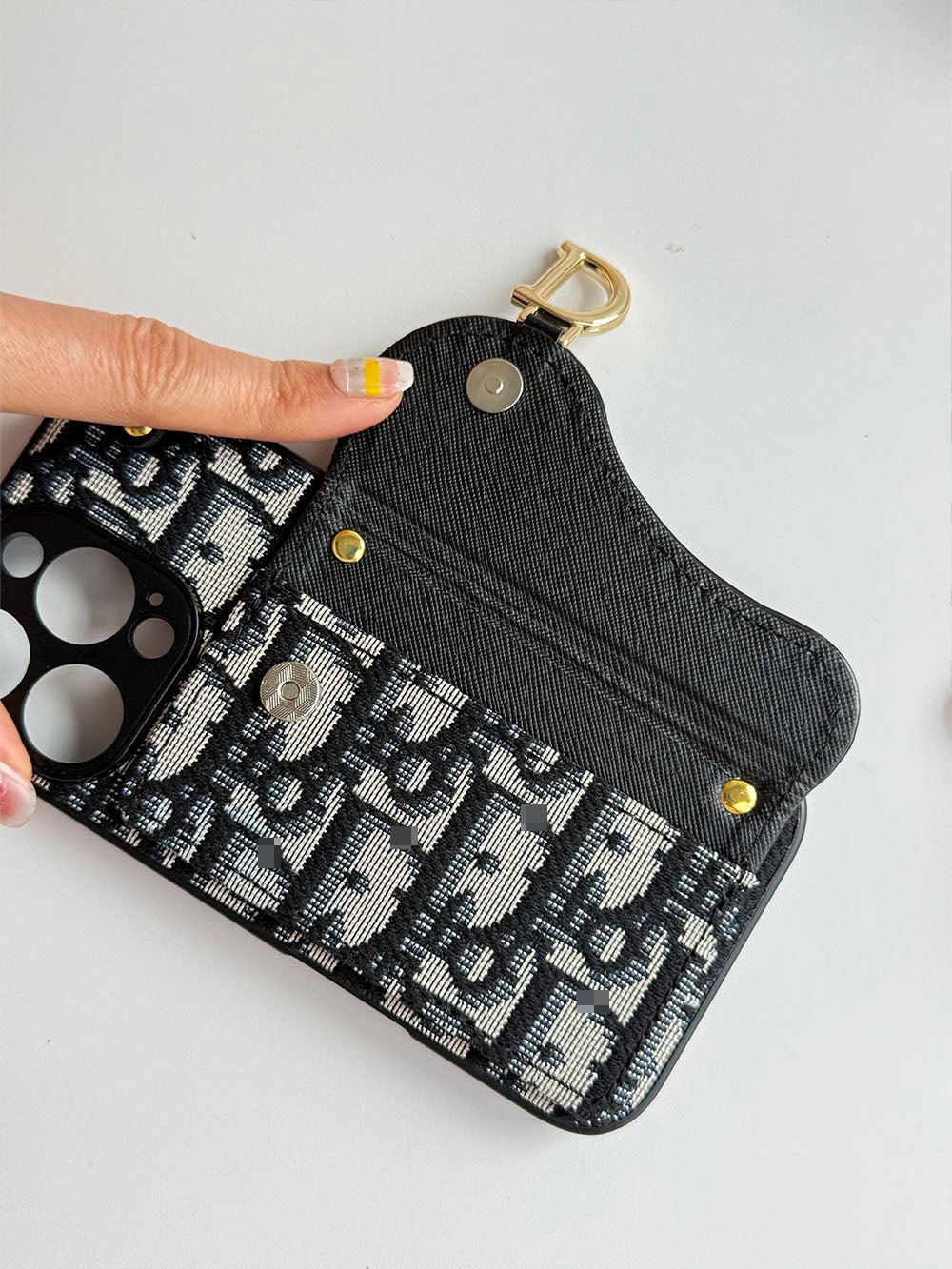 D series Phone case 1015 | with card holder (subject to the video) - The Luxe Case