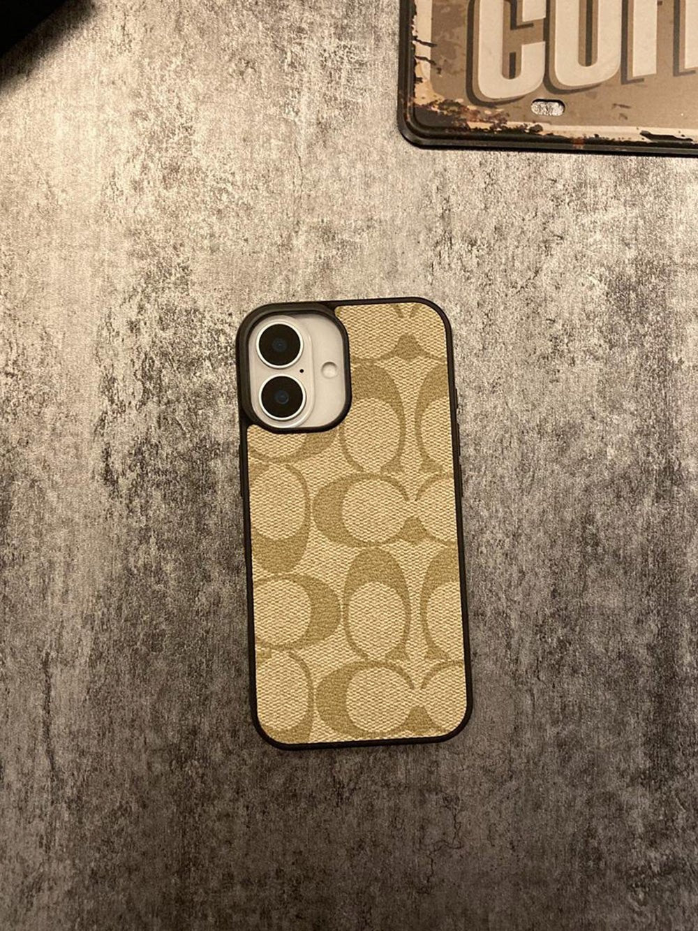 iPhone case 2010 |Leather, luxury and high-end - The Luxe Case
