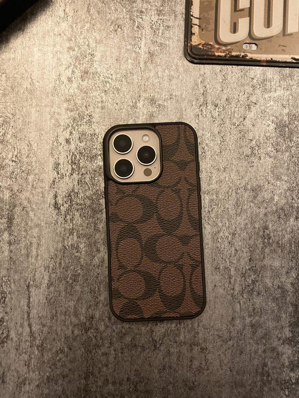 iPhone case 2010 |Leather, luxury and high-end - The Luxe Case